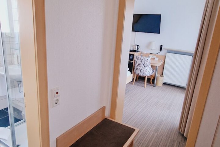 Room 10 of 53