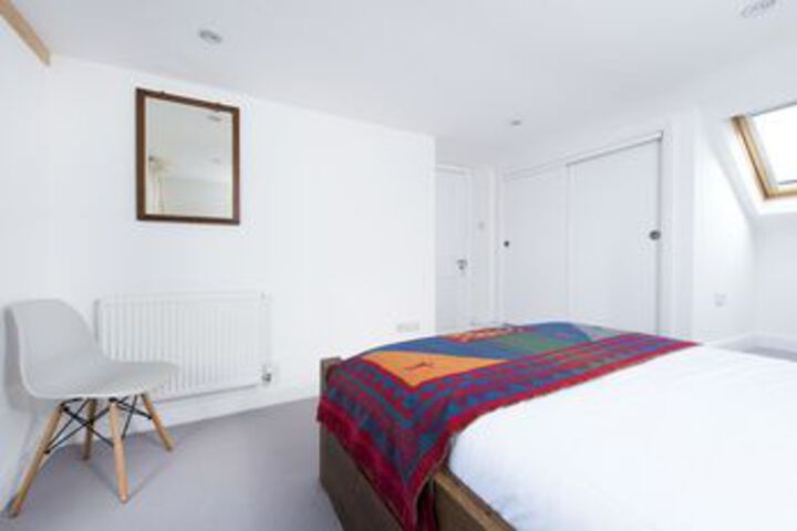 Room 9 of 30