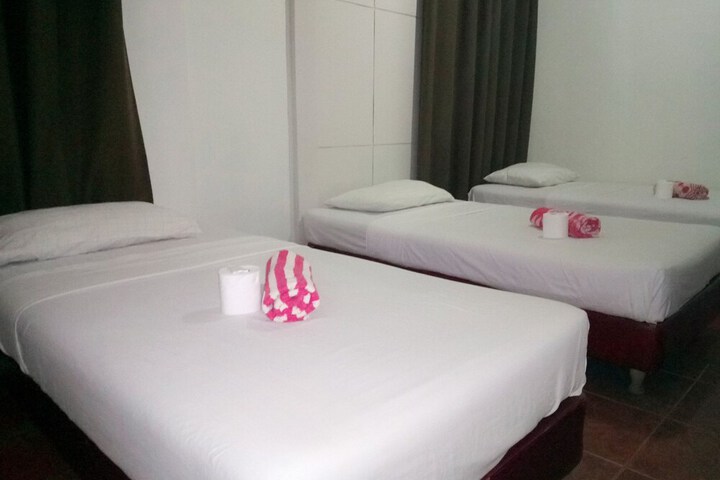 Room 7 of 37