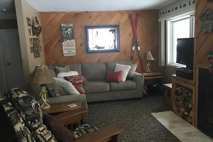 Room 7 of 11