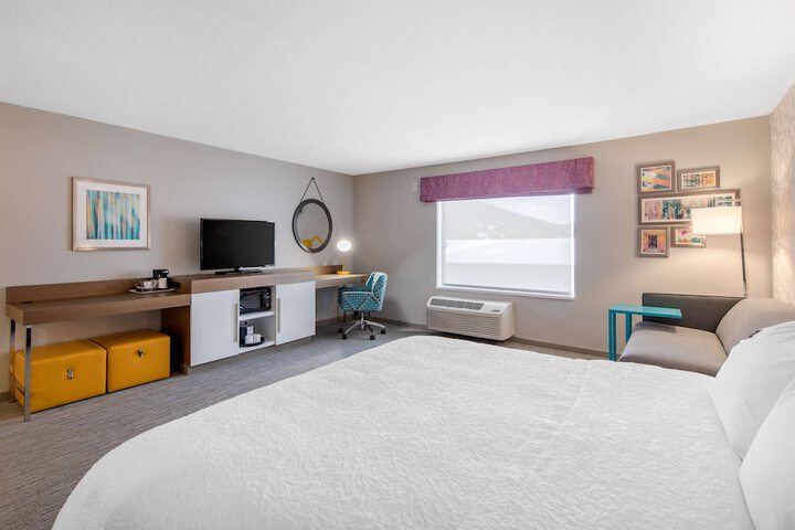 Room 26 of 46