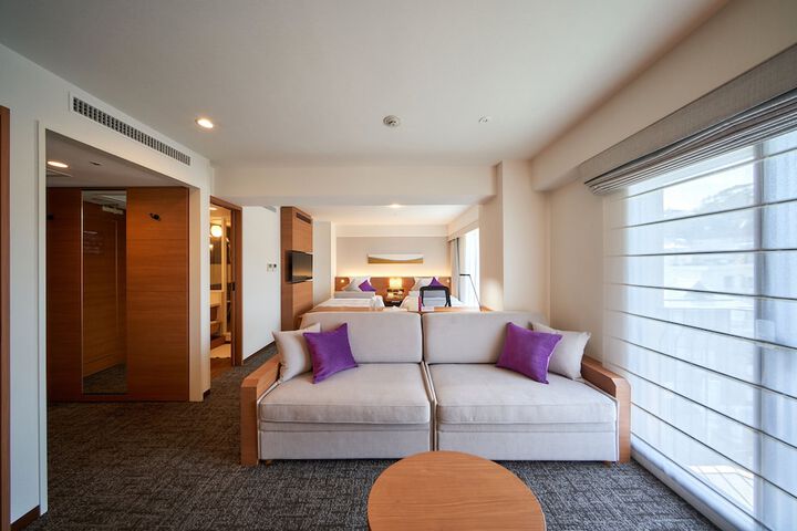 Room 16 of 107