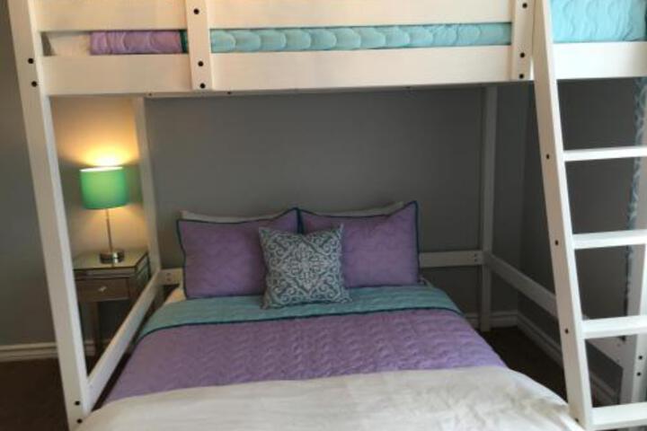 Arendelle 2 Br Condo in Anaheim, CA