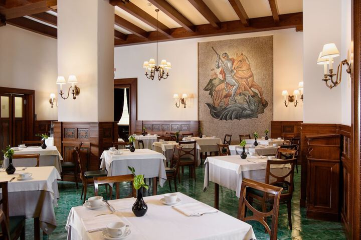 Breakfast area