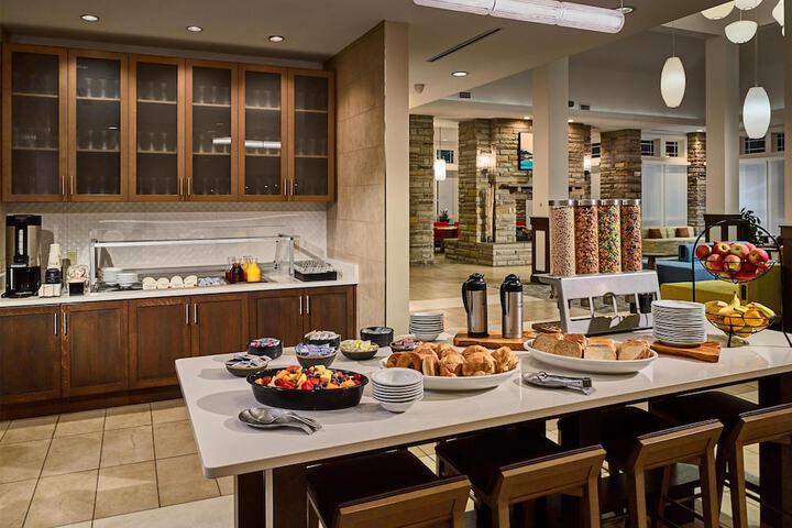 Breakfast/Coffee Service 23 of 32