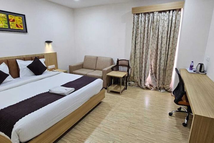 Room 7 of 25