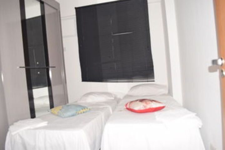 Room 4 of 15