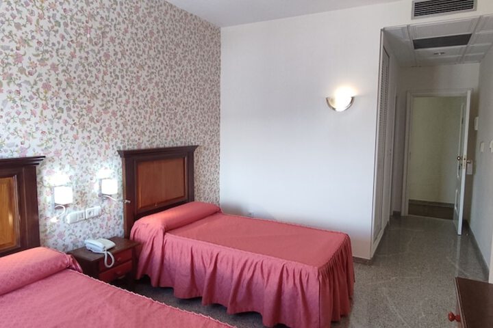 Room 17 of 67