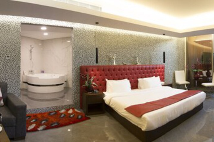 Room 8 of 61
