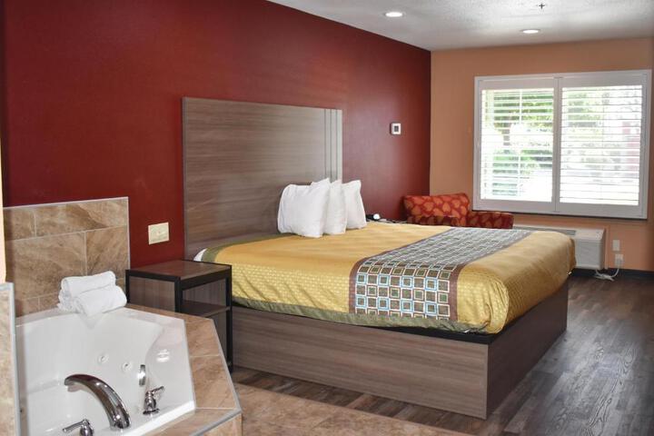 1 King Bed (1 of 10)