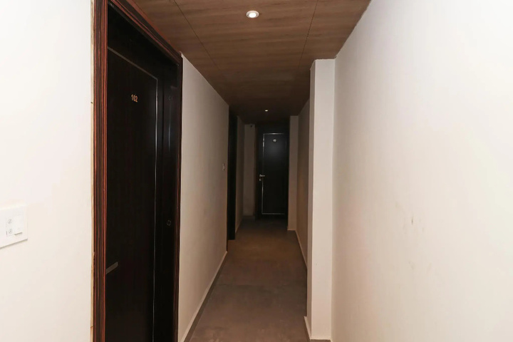 Room 4 of 5
