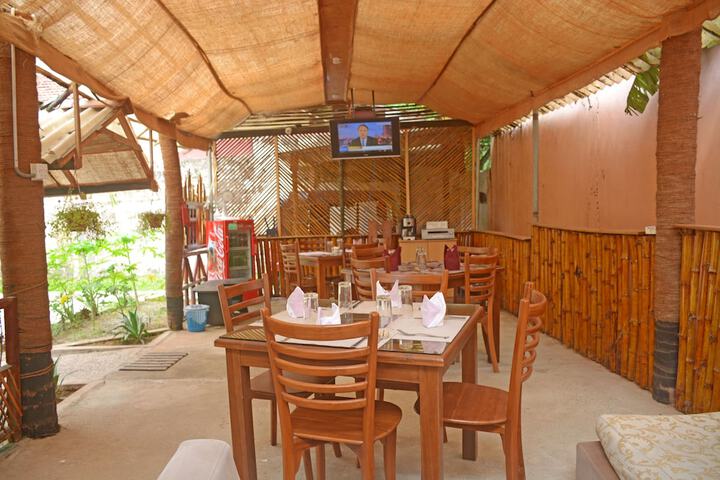 Dining Photos