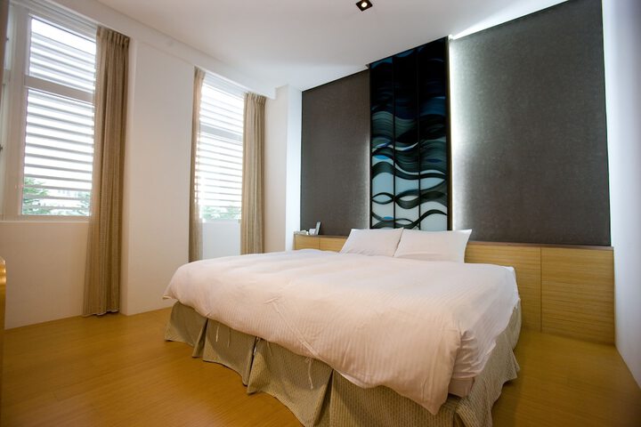 Room 6 of 64