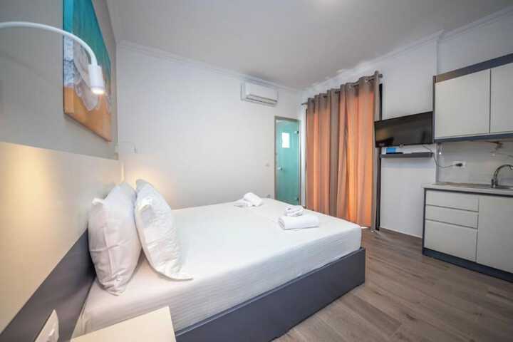 Room 21 of 165