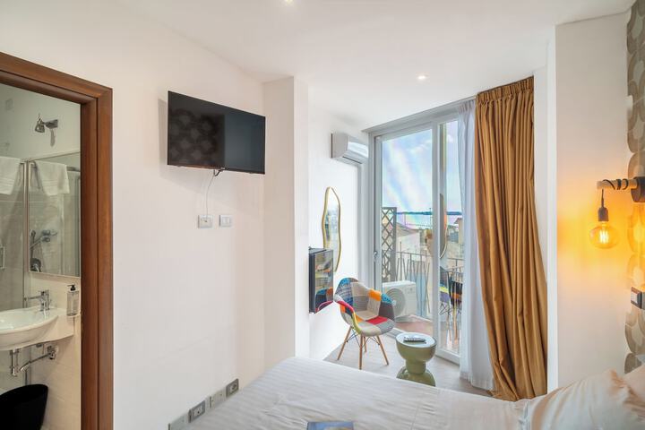Room 29 of 43