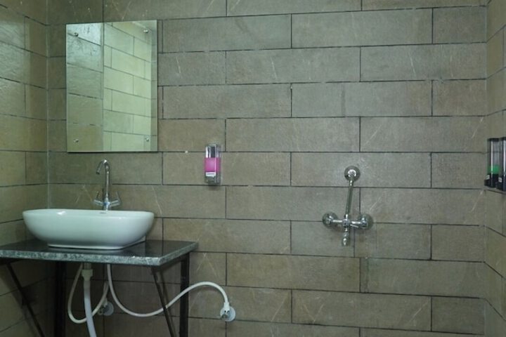 Room 52 of 56