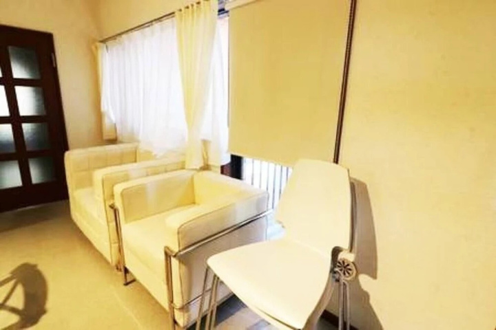 Room 4 of 22