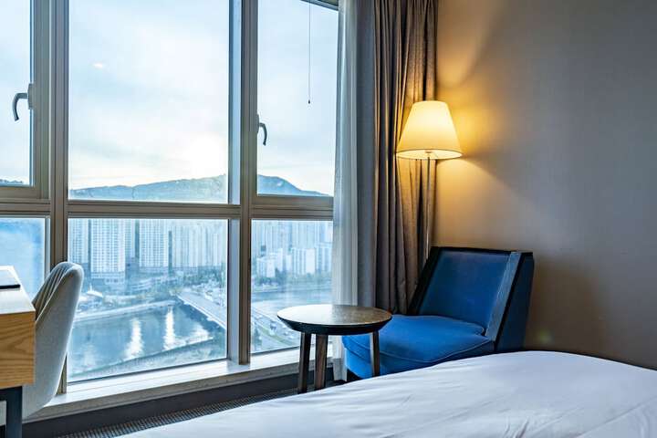 Room 34 of 55