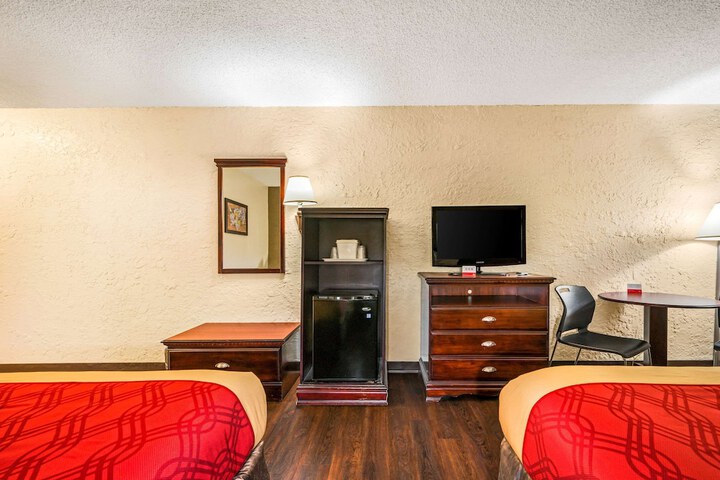 2 Double Beds (5 of 8)