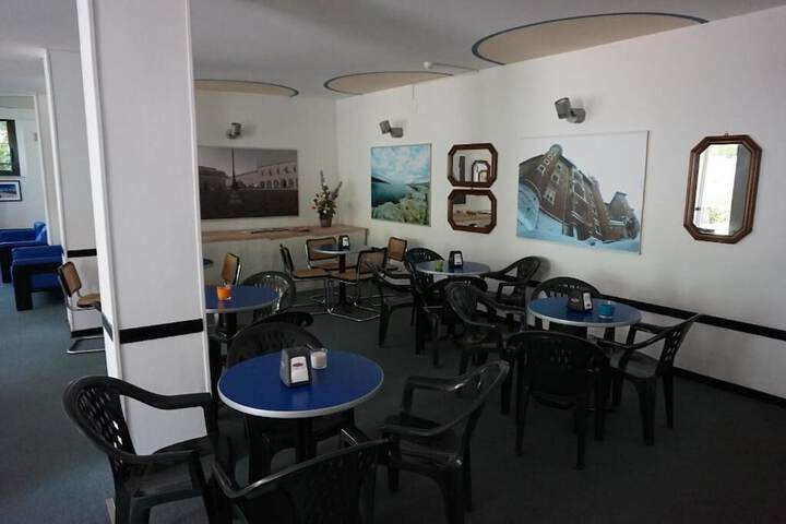 Dining Photos