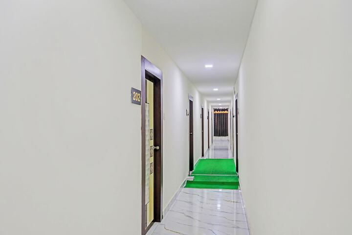 Hotel Interior 4 of 28