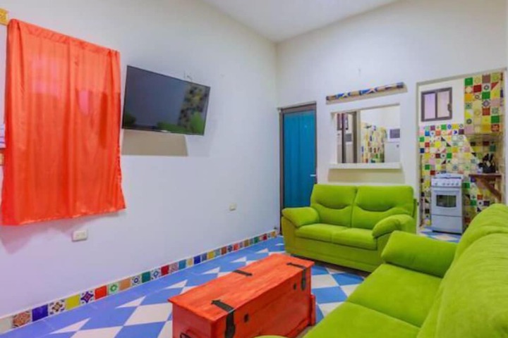 Room 7 of 11