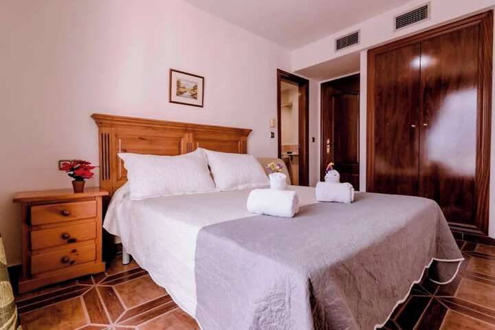 Room 2 of 45