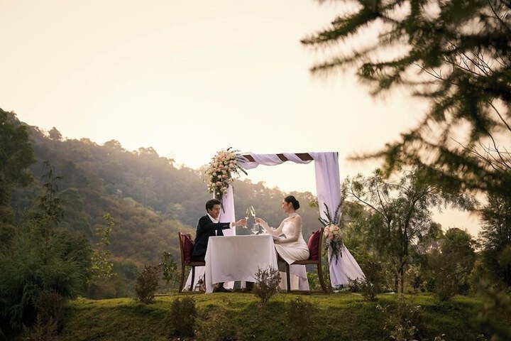 Dining 132 of 193
