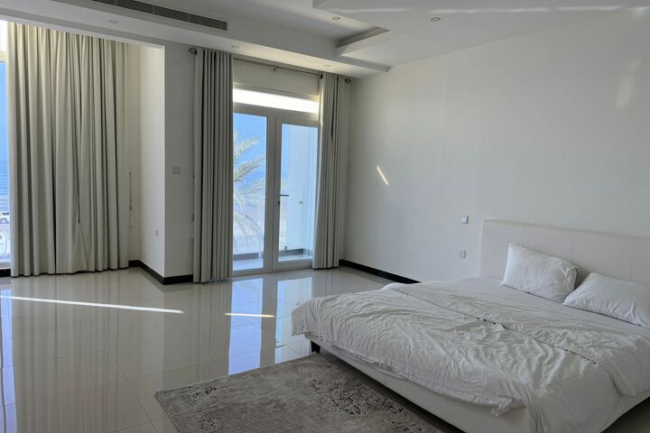 Room 18 of 19