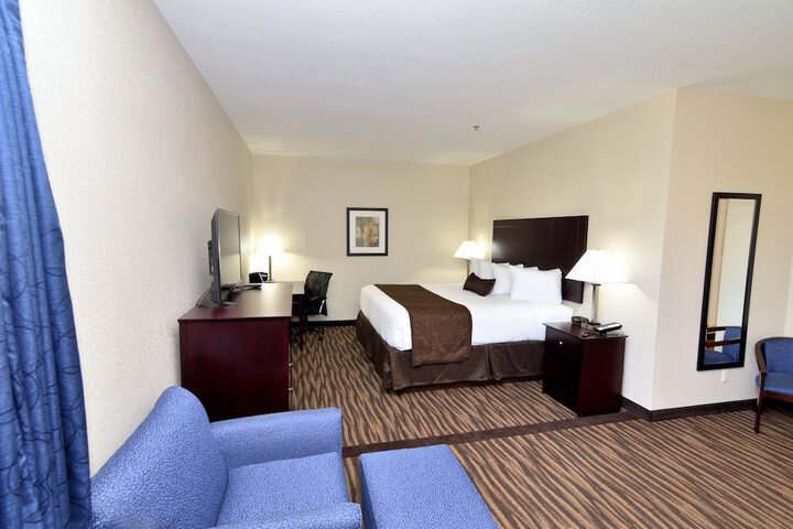 1 King Bed Suite (42 of 44)