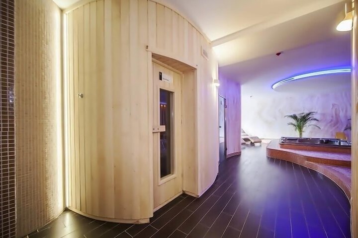 Room 16 of 29