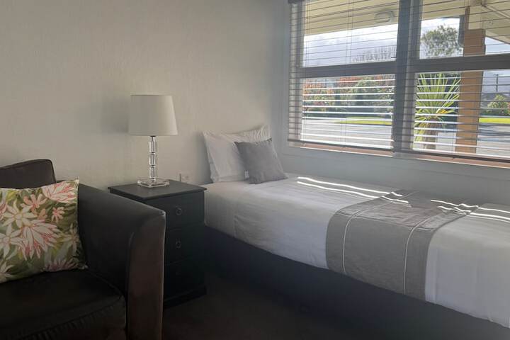 Room 9 of 22