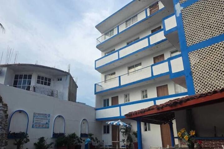 Exterior of Hotel Luum Acapulco