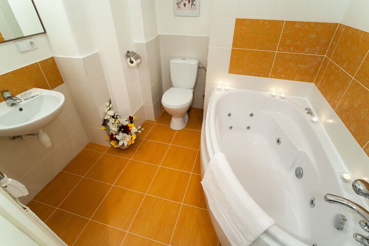 Room 17 of 26