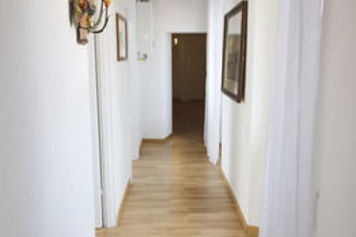 Room 70 of 93