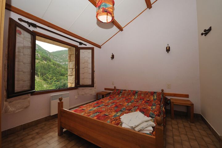 Room 15 of 44