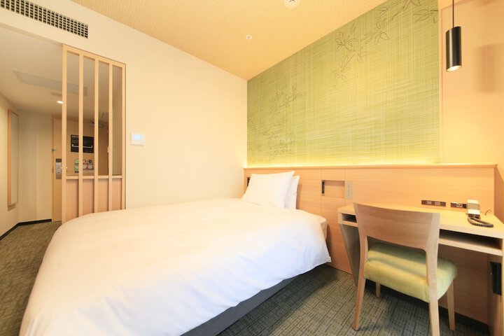 Room 11 of 43