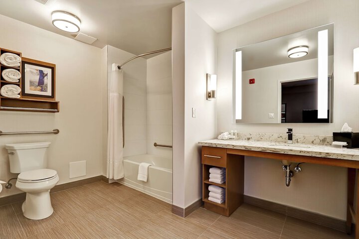 Room 43 of 60