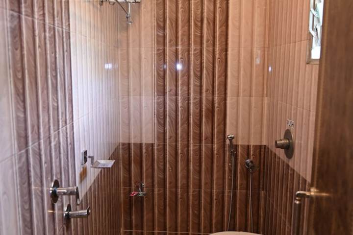 Room 15 of 21