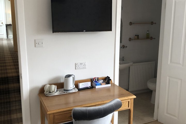 Room 11 of 23