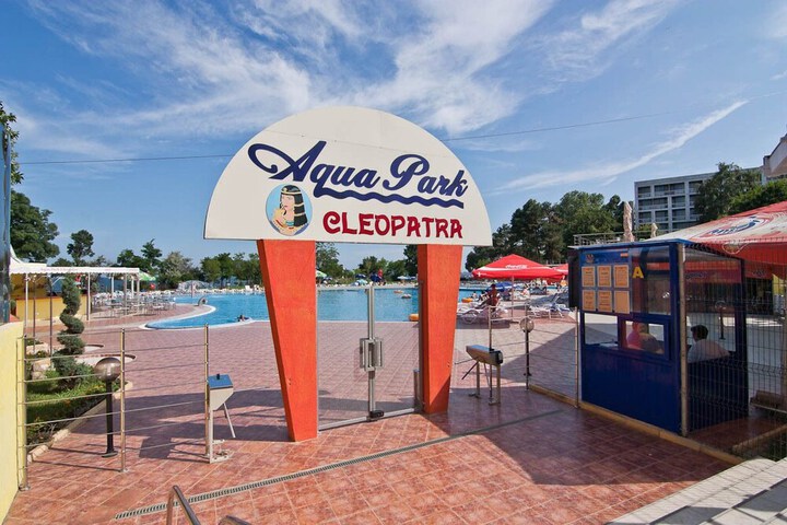 Pool 12 of 34
