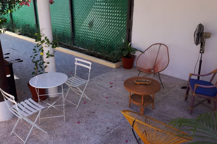 Room 10 of 28