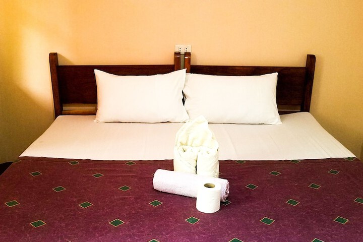 Room 8 of 40