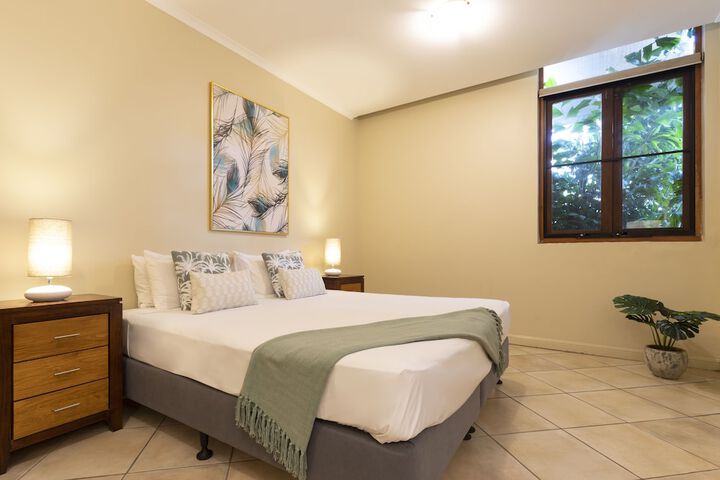 Room 3 of 80