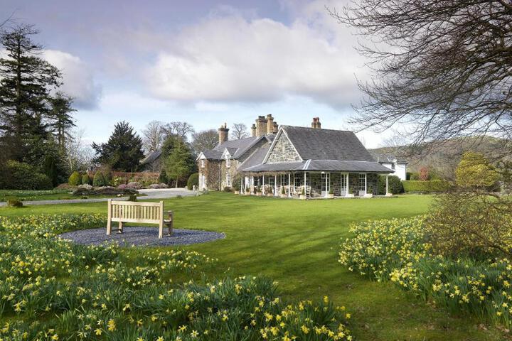 Tyddyn Llan Restaurant with Rooms