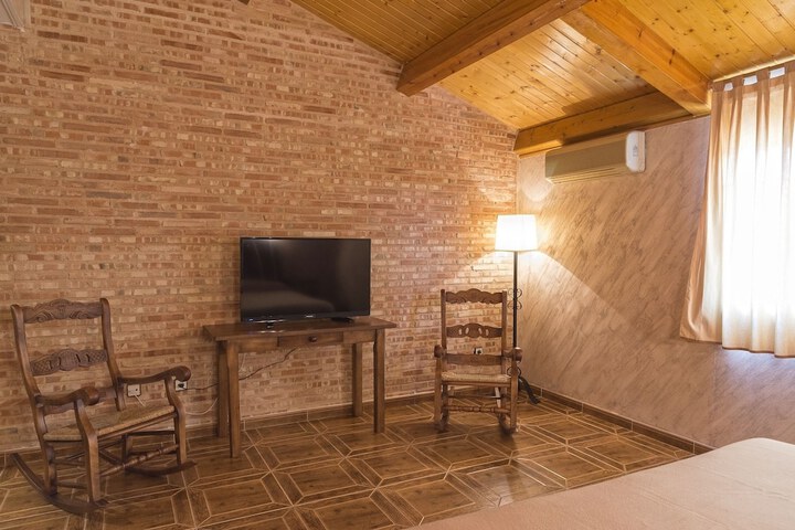 Room 5 of 51