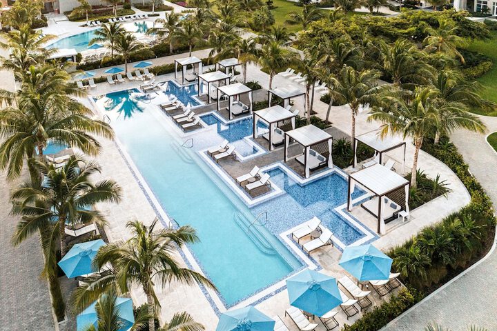 Pool 44 of 90