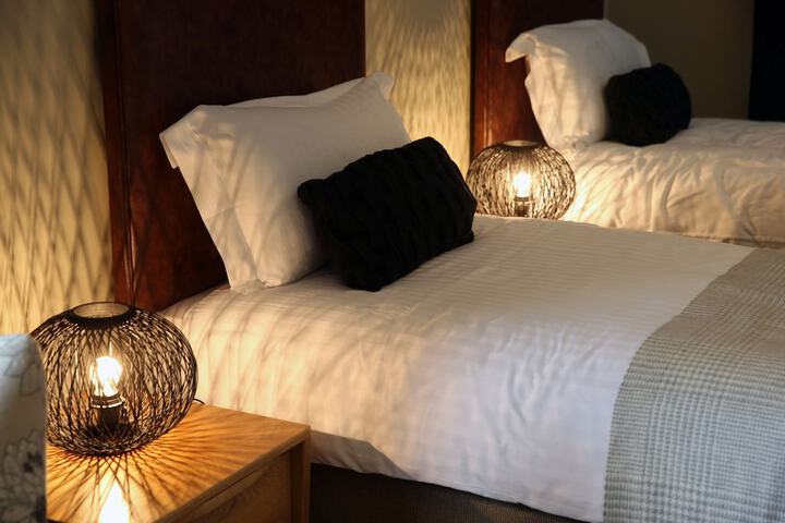 Room 4 of 73