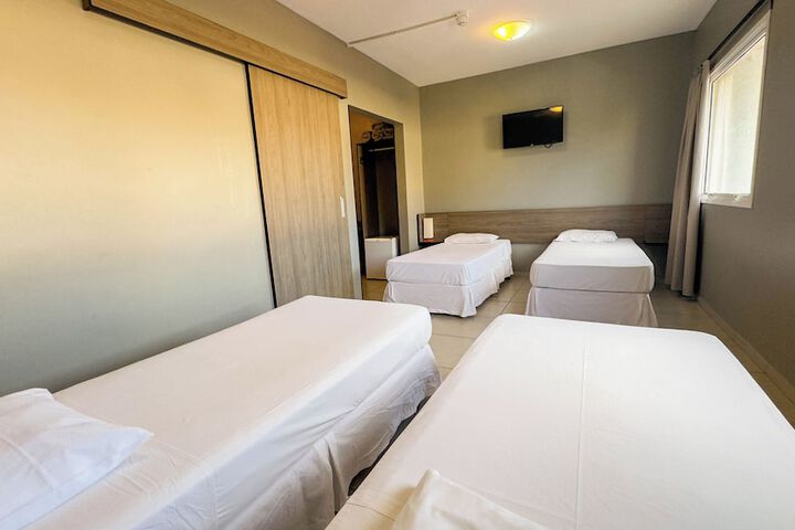 Room 10 of 48