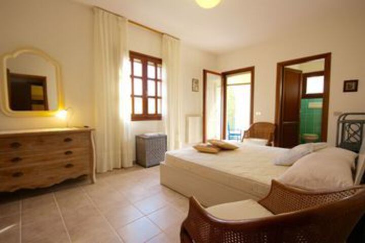 Room 13 of 21
